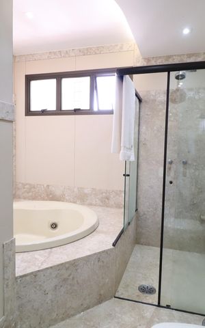 Apartamento para alugar com 264m², 5 quartos e 2 vagasBanheiro do Quarto 4