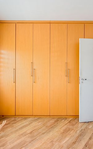 Apartamento à venda com 145m², 3 quartos e 2 vagas Apartamento à venda com 145m², 3 quartos e 2 vagasQuarto 2 - Armários