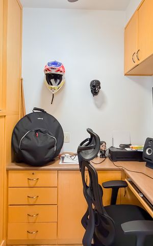 Apartamento à venda com 145m², 3 quartos e 2 vagas Apartamento à venda com 145m², 3 quartos e 2 vagasEscritório