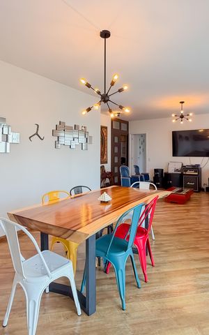 Apartamento à venda com 145m², 3 quartos e 2 vagas Apartamento à venda com 145m², 3 quartos e 2 vagasSala