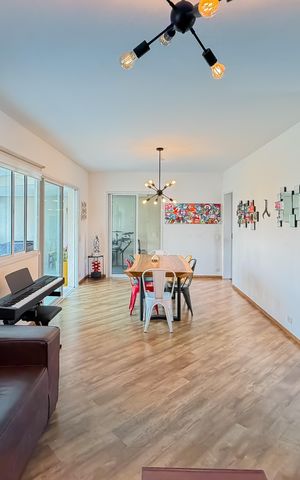 Apartamento à venda com 145m², 3 quartos e 2 vagas Apartamento à venda com 145m², 3 quartos e 2 vagasSala