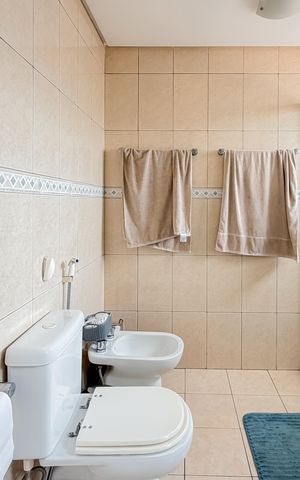 Apartamento à venda com 145m², 3 quartos e 2 vagas Apartamento à venda com 145m², 3 quartos e 2 vagasBanheiro da Suíte