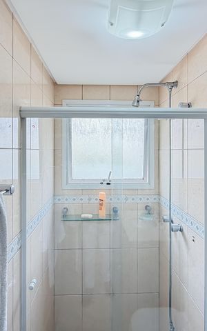Apartamento à venda com 145m², 3 quartos e 2 vagas Apartamento à venda com 145m², 3 quartos e 2 vagasBanheiro Corredor