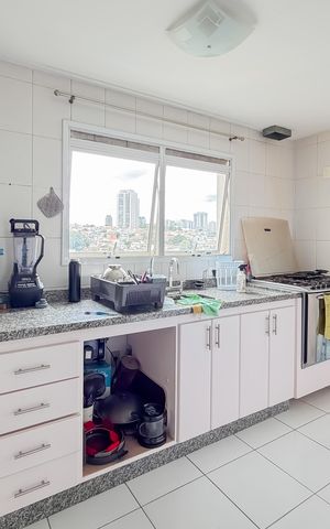 Apartamento à venda com 145m², 3 quartos e 2 vagas Apartamento à venda com 145m², 3 quartos e 2 vagasCozinha