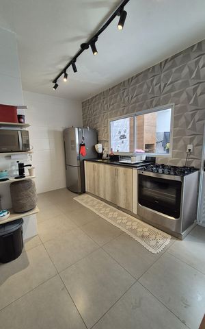Casa à venda com 115m², 2 quartos e 2 vagas
