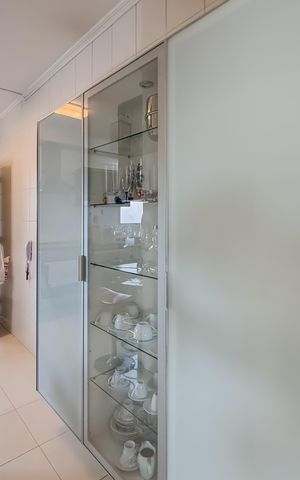 Apartamento à venda com 175m², 3 quartos e 4 vagas Apartamento à venda com 175m², 3 quartos e 4 vagasCozinha