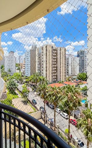 Apartamento à venda com 175m², 3 quartos e 4 vagas Apartamento à venda com 175m², 3 quartos e 4 vagasSuíte Master - Varanda