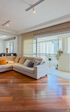 Apartamento à venda com 175m², 3 quartos e 4 vagas Apartamento à venda com 175m², 3 quartos e 4 vagasSala