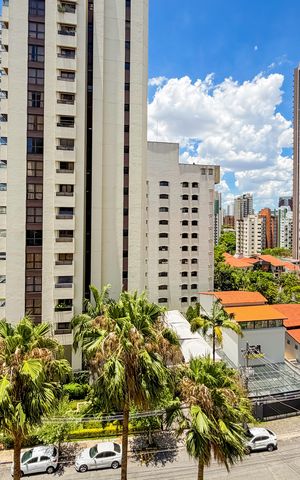 Apartamento à venda com 175m², 3 quartos e 4 vagas Apartamento à venda com 175m², 3 quartos e 4 vagasVista da Varanda