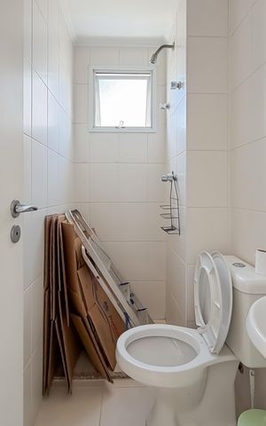Apartamento à venda com 175m², 3 quartos e 4 vagas Apartamento à venda com 175m², 3 quartos e 4 vagasBanheiro de Serviço