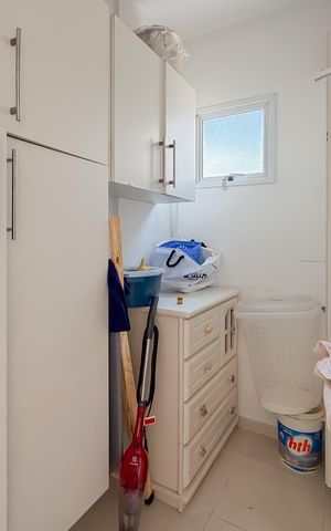 Apartamento à venda com 175m², 3 quartos e 4 vagas Apartamento à venda com 175m², 3 quartos e 4 vagasQuarto de Serviço