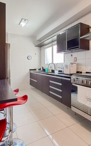 Apartamento à venda com 175m², 3 quartos e 4 vagas Apartamento à venda com 175m², 3 quartos e 4 vagasCozinha