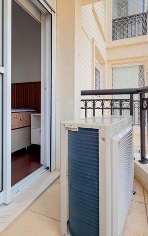 Apartamento à venda com 175m², 3 quartos e 4 vagas Apartamento à venda com 175m², 3 quartos e 4 vagasSuíte Master - Varanda