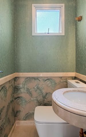 Apartamento à venda com 175m², 3 quartos e 4 vagas Apartamento à venda com 175m², 3 quartos e 4 vagasLavabo
