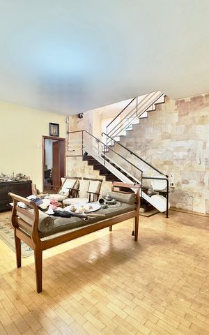 Casa para alugar com 300m², 4 quartos e 4 vagas