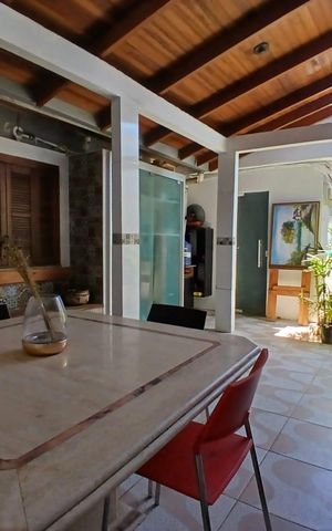 Casa à venda com 80m², 3 quartos e 2 vagas