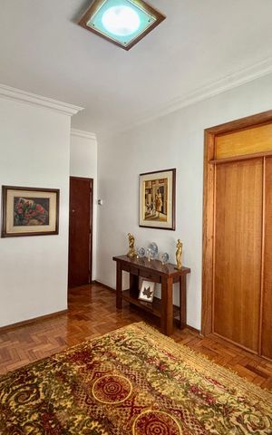 Apartamento à venda com 100m², 3 quartos e sem vaga Apartamento à venda com 100m², 3 quartos e sem vagaSala