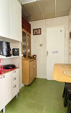 Apartamento à venda com 100m², 3 quartos e sem vaga Apartamento à venda com 100m², 3 quartos e sem vagaCozinha