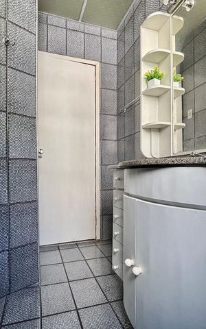 Apartamento à venda com 100m², 3 quartos e sem vaga Apartamento à venda com 100m², 3 quartos e sem vagaBanheiro social