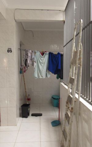 Casa à venda com 450m², 4 quartos e sem vagaÁrea de Serviço 2