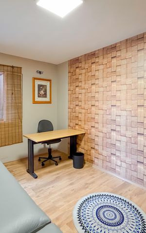 Casa para alugar com 372m², 6 quartos e 7 vagas Casa para alugar com 372m², 6 quartos e 7 vagasEdícula - Quarto 2