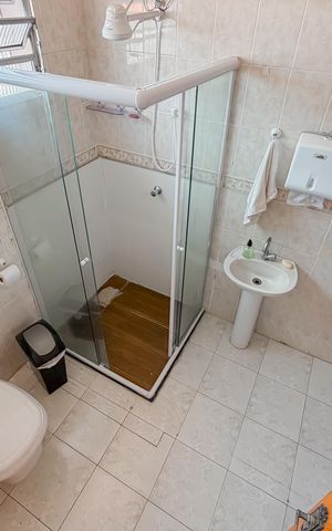 Casa para alugar com 372m², 6 quartos e 7 vagas Casa para alugar com 372m², 6 quartos e 7 vagasBanheiro - Piso Superior