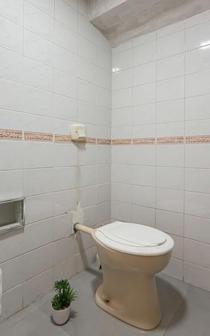 Casa para alugar com 372m², 6 quartos e 7 vagas Casa para alugar com 372m², 6 quartos e 7 vagasGaragem - Banheiros