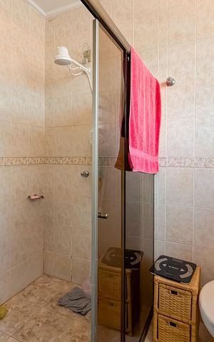 Casa para alugar com 372m², 6 quartos e 7 vagas Casa para alugar com 372m², 6 quartos e 7 vagasBanheiro da Suíte