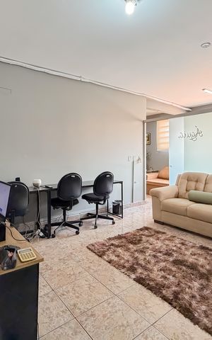 Casa para alugar com 372m², 6 quartos e 7 vagas Casa para alugar com 372m², 6 quartos e 7 vagasSala - Piso Superior