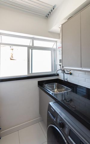 Apartamento à venda com 54m², 2 quartos e 1 vagaCozinha e Área de Serviço