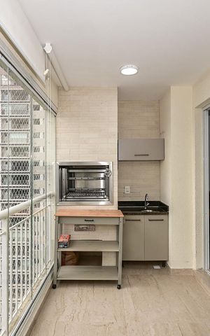 Apartamento à venda com 97m², 3 quartos e 2 vagasVaranda
