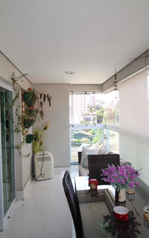 Apartamento à venda com 97m², 2 quartos e 2 vagasSala - Varanda