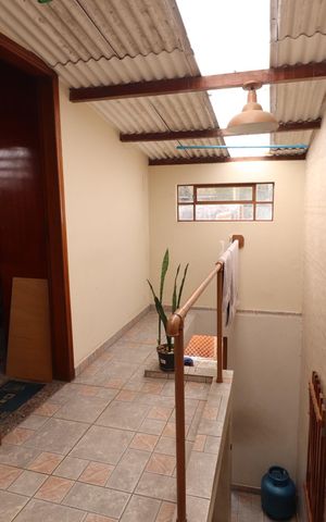 Casa à venda com 100m², 5 quartos e 11 vagasEscada