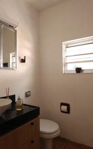 Casa à venda com 100m², 5 quartos e 11 vagasBanheiro
