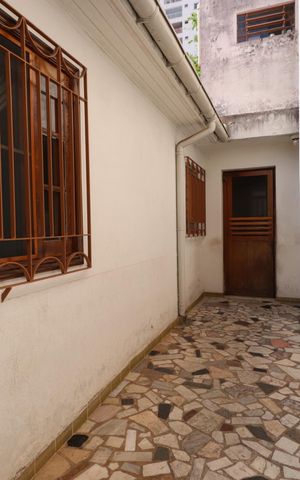 Casa à venda com 100m², 5 quartos e 11 vagasCorredor