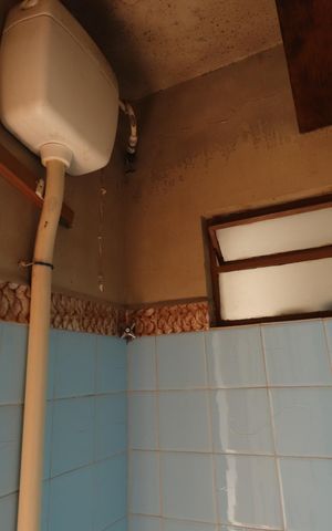 Casa à venda com 100m², 5 quartos e 11 vagasBanheiro 2