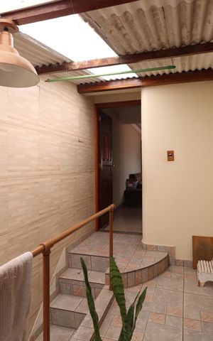 Casa à venda com 100m², 5 quartos e 11 vagasEscada