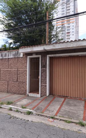 Casa à venda com 100m², 5 quartos e 11 vagasFachada