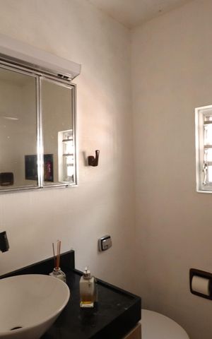Casa à venda com 100m², 5 quartos e 11 vagasBanheiro