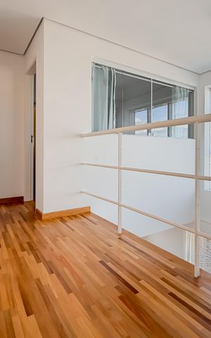 Apartamento à venda com 300m², 4 quartos e 4 vagas Apartamento à venda com 300m², 4 quartos e 4 vagasPiso Superior - Corredor