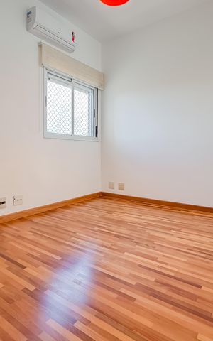Apartamento à venda com 300m², 4 quartos e 4 vagas Apartamento à venda com 300m², 4 quartos e 4 vagasSuíte 1