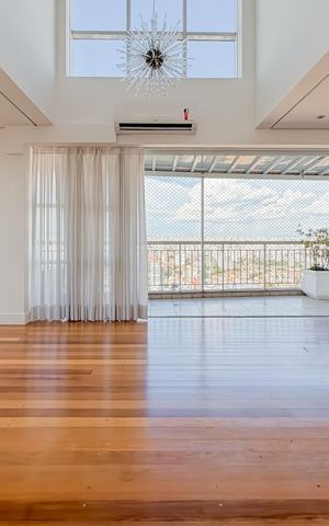 Apartamento à venda com 300m², 4 quartos e 4 vagas Apartamento à venda com 300m², 4 quartos e 4 vagasSala