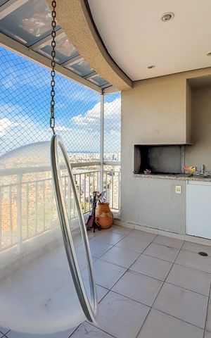 Apartamento à venda com 300m², 4 quartos e 4 vagas Apartamento à venda com 300m², 4 quartos e 4 vagasVaranda Gourmet