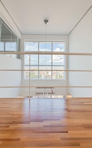 Apartamento à venda com 300m², 4 quartos e 4 vagas Apartamento à venda com 300m², 4 quartos e 4 vagasPiso Superior - Corredor