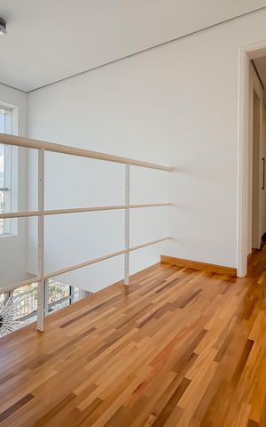 Apartamento à venda com 300m², 4 quartos e 4 vagas Apartamento à venda com 300m², 4 quartos e 4 vagasPiso Superior - Corredor