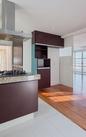 Apartamento à venda com 300m², 4 quartos e 4 vagas Apartamento à venda com 300m², 4 quartos e 4 vagasCozinha