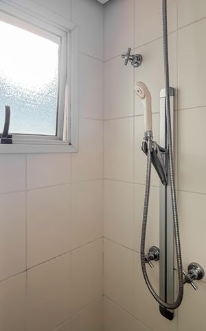 Apartamento à venda com 300m², 4 quartos e 4 vagas Apartamento à venda com 300m², 4 quartos e 4 vagasBanheiro da Suíte 2