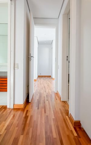Apartamento à venda com 300m², 4 quartos e 4 vagas Apartamento à venda com 300m², 4 quartos e 4 vagasSuíte Master