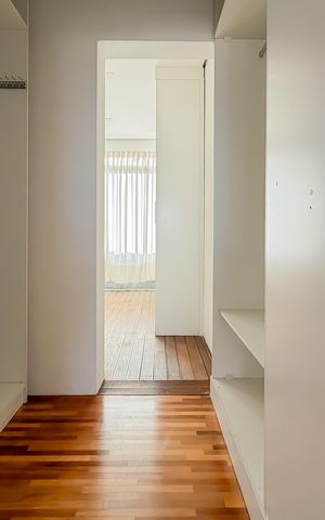 Apartamento à venda com 300m², 4 quartos e 4 vagas Apartamento à venda com 300m², 4 quartos e 4 vagasSuíte Master - Closet 1
