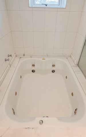 Apartamento à venda com 300m², 4 quartos e 4 vagas Apartamento à venda com 300m², 4 quartos e 4 vagasSuíte Master - Banheiro 2
